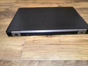 Dell 5570 i7 / 16 GB / 256 SSD / GPU - 4