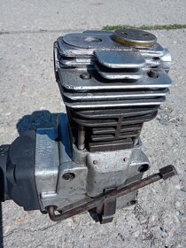 na TRAKTOR  ,KOMPRESOR, stabilizator, ZETOR 7245 - 4