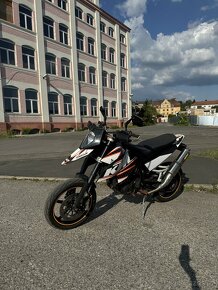 KTM 690 SM - 4