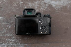 Sony A7RII (boot loop) - 4