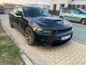 Dodge charger Hellcat - 4