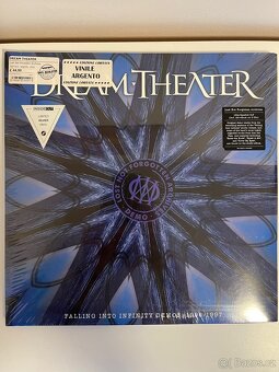 Dream Theater limitovaný stříbrný vinyl (3LP + 2CD) - 4