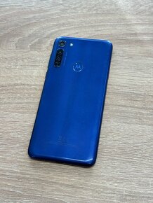 Motorola moto G8 4/64GB - 4