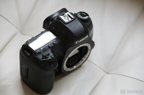 Canon EOS 5D Mark III - 4