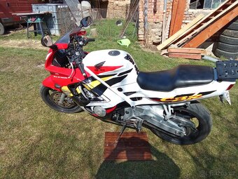 CBR 600f - 4