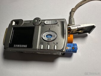 Samsung Digimax 301 Retro - 4