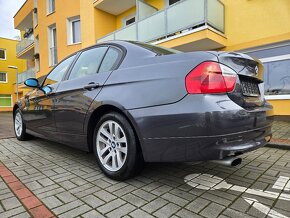 Bmw 318i e90 limuzína - 4