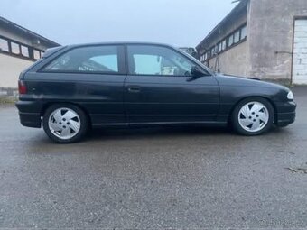 Opel Astra GSi 8V 132 najeto 1 majitel - 4