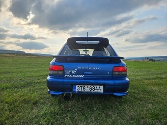 Subaru STI GC8 Wagon 2000 - 4