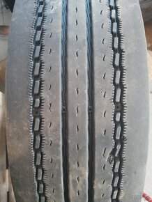 Pneu 315/70r22.5 - 4