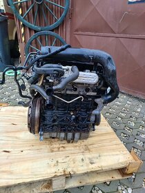 Motor 2,0 tdi 103kw BKD AZV BKP holý motor - 4