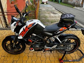 KTM Duke 125 - 4