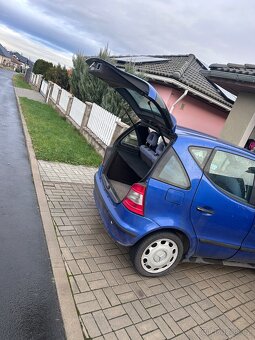 Mercedes A160 benzin / automat / roční dálniční známka - 4