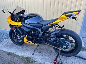 Suzuki GSX-R 750 , L7 , 110KW - 4