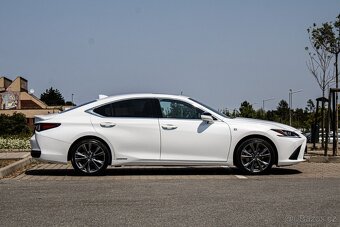 Lexus ES 300h F Sport - 4