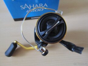 Naviják Shimano Sahara 2500 přívlač.plavaná Nový-Vánoce - 4