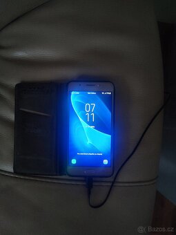 Samsung Galaxy SJ - 4