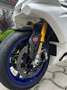 Yamaha YZF R-1M / 2018 - 4