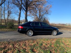 Škoda Superb 3.6 , Dsg , 4x4 , webasto , rok 2010 . - 4