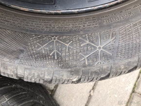 Prodám zimní pneu Continental 185/60 R15 - 4