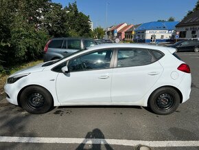 KIA Ceed 1,4 CRDi, 2x nove pneu s disky, serviska - 4