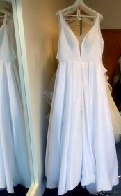 Jednoduché svatební šaty - 4