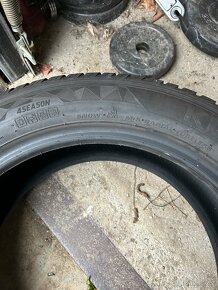 Kumho 225/50 R17 98W celoroční - 4