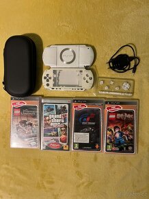 PSP 1000 Ceramic White + 4 hry, 16GB karta - 4