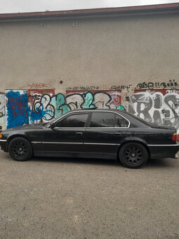 BMW 728i E38 - 4