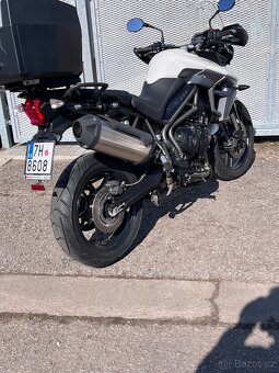 Triumph Tiger 800 XRx – verze s vyšší výbavou a nízkým nájez - 4