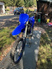 YAMAHA YZ 450 F 2023 - 4