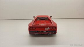 1:18 FERRARI GTO 84 - 4