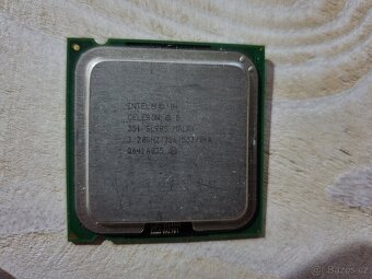 Staré CPU socket 775 pro sběratele. Všechny za 150kč. - - 4