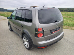 Volkswagen Touran, 2.0Tdi Cross+Navi+Xenon+klima - 4