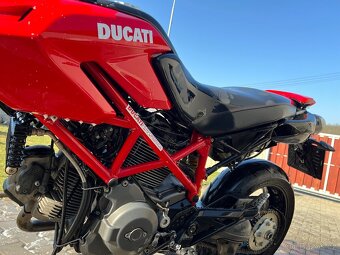 Ducati Hypermotard 796 - 4