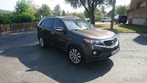 Kia Sorento - 4