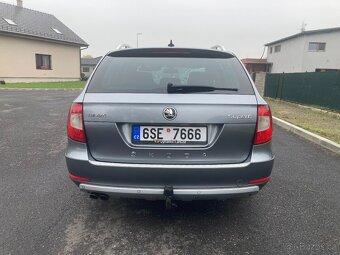 Škoda Superb 2 kombi 2,0 TDI DSG 4x4 outdoor - 4