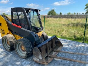 Smykový kolový nakladač JCB 160 HF Robot - 4