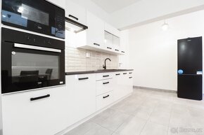 Prodej apartmánu, 51 m2, Praha 9 - Letňany, Třinecká - 4