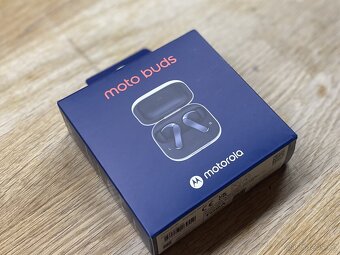 Motorola buds - bezdratove sluchatka NOVÉ - 4