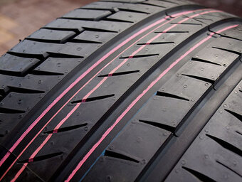 275/45R19 225/55R19 CONTINENTAL NOVÉ – PORSCHE TAYCAN - 4