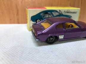 Dinky Toys Ford Capri - 4