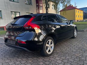 Volvo V40 D2 2.0, 2017, full LED, navi,ZÁRUKA - 4