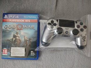 Ovladač a hra God of War PS4 - 4