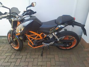 KTM 390 Duke - 4