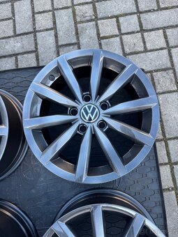 ORIGINÁL Alu Volkswagen NOVARA R16, 5x112 - TOP STAV - 4