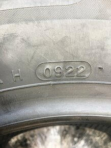 Pneu Vantra 215/70 R15C 190/170 S - 4