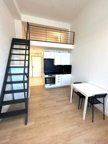 byt 1+kk (loft), 30m2 v ul. Poděbradská, Praha 9 - Vysočany - 4