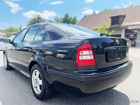 ŠKODA OCTAVIA I. 1.6 SR 75kw AMBIENTE PO SERVISU PĚKNÝ STAV - 4