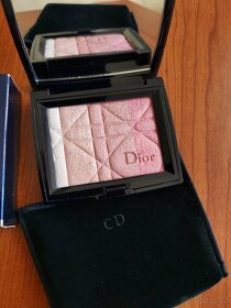 Třpytivý pudr Diorskin Poudre Shimmer - 4